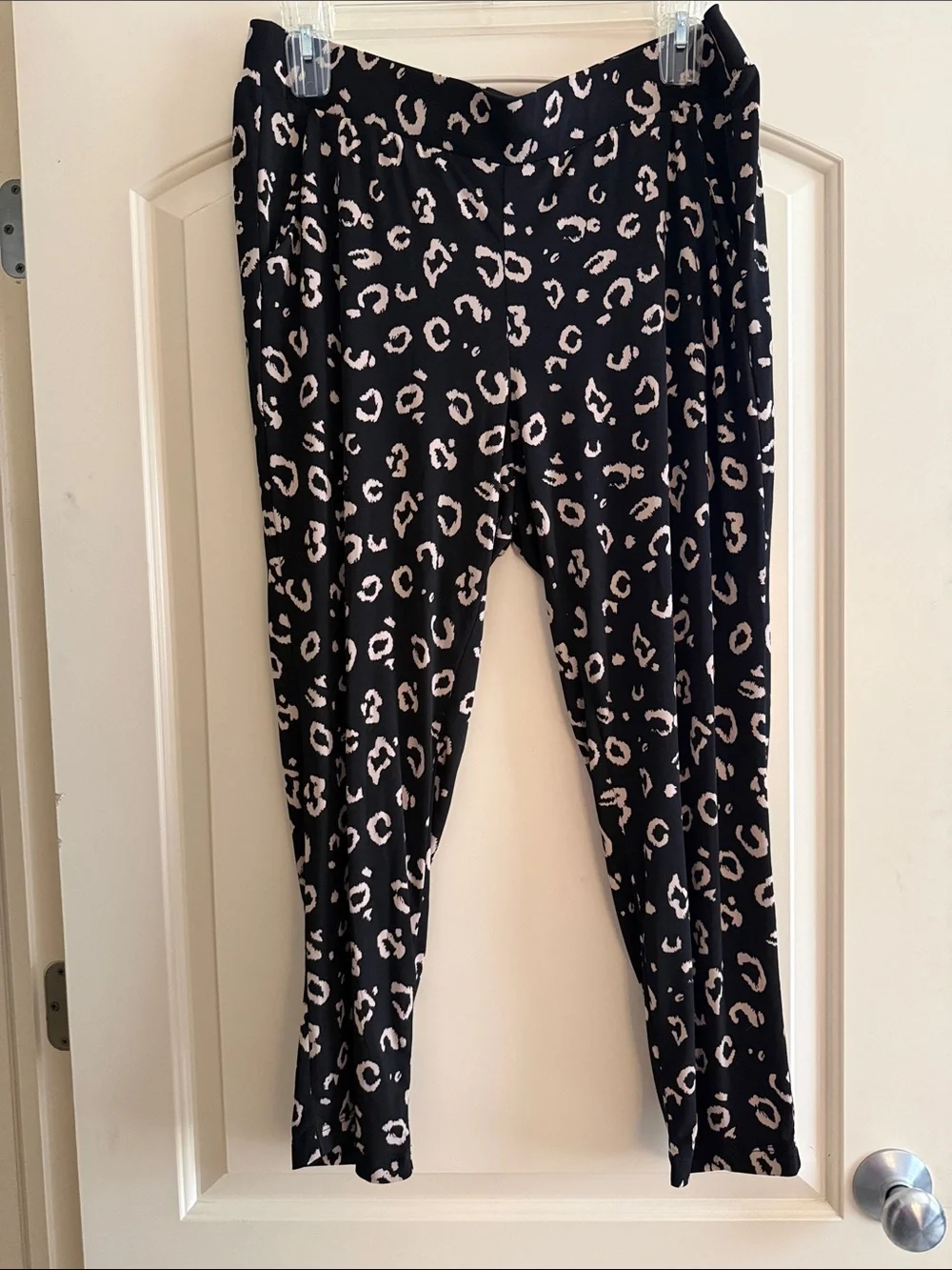 torrid Black Pull On Pants with Cream Leopard Print